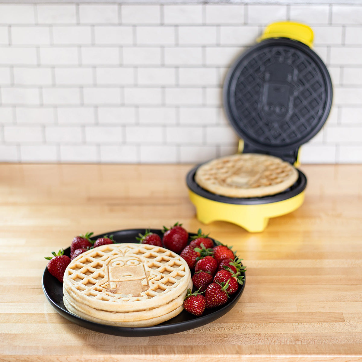 Minions Kevin Round Waffle Maker