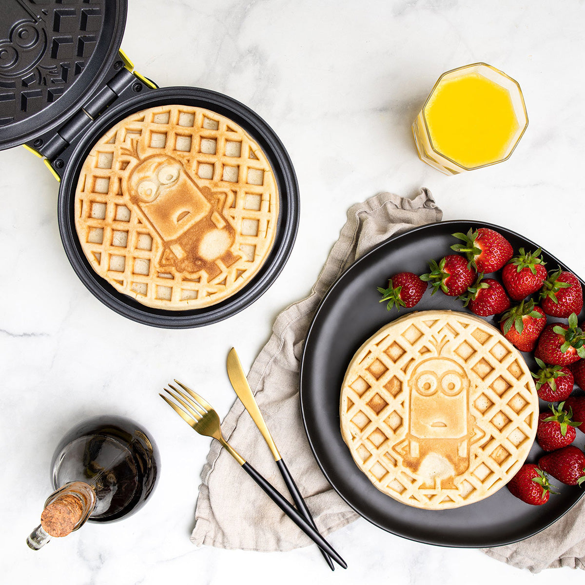 Minions Kevin Round Waffle Maker