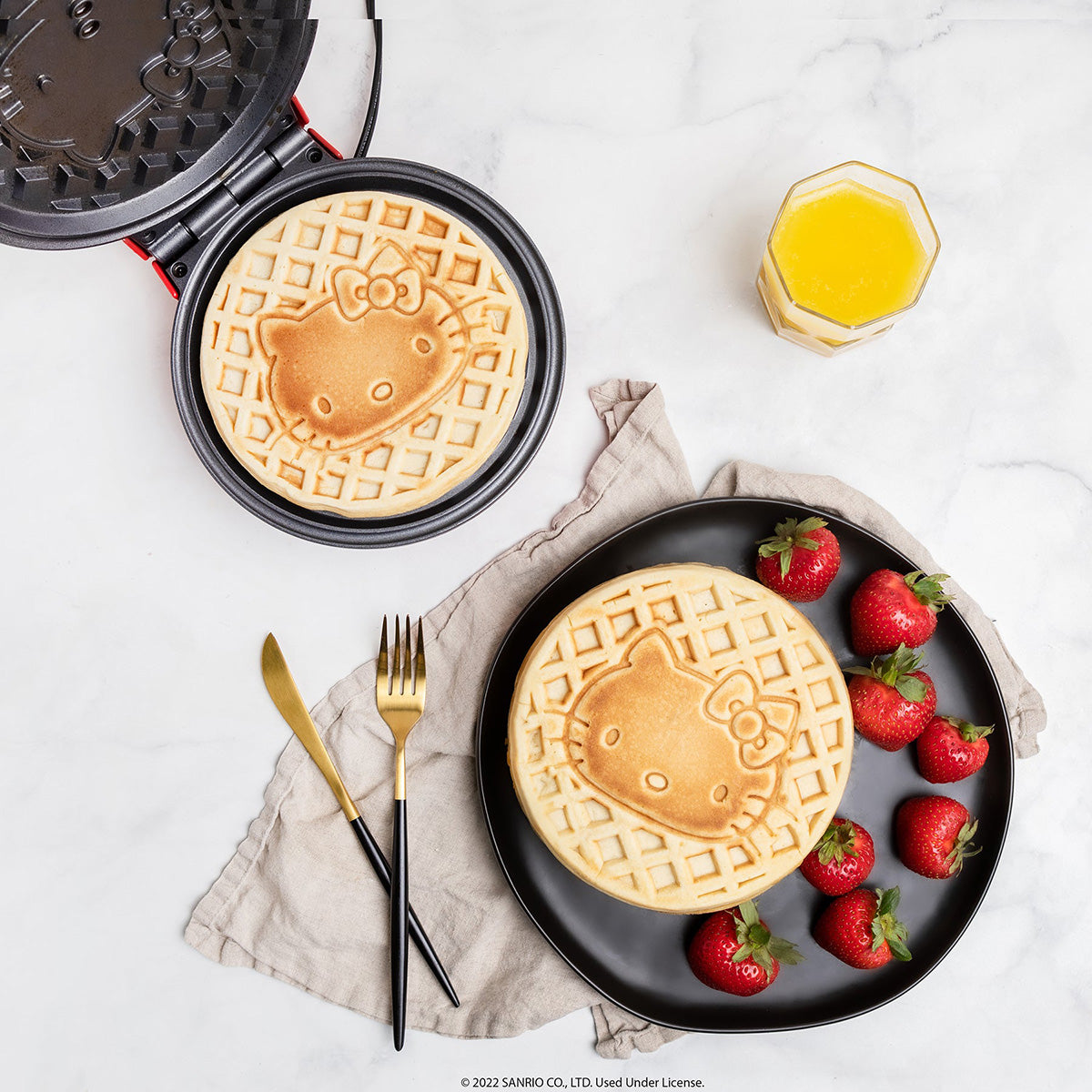 Hello Kitty Round Waffle Maker