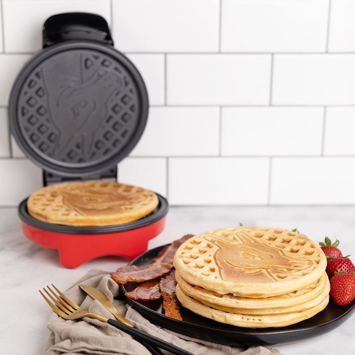 Pokémon Charizard Round Waffle Maker