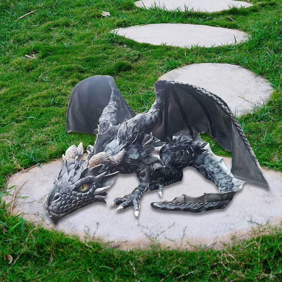 Crouching Dragon Guardian Statue: Gothic Outdoor Decoration