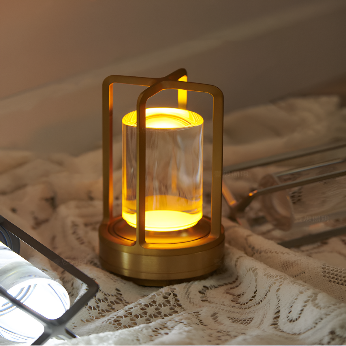 Modern Wireless Nordic Table And Nightstand Lamp With Touch Control